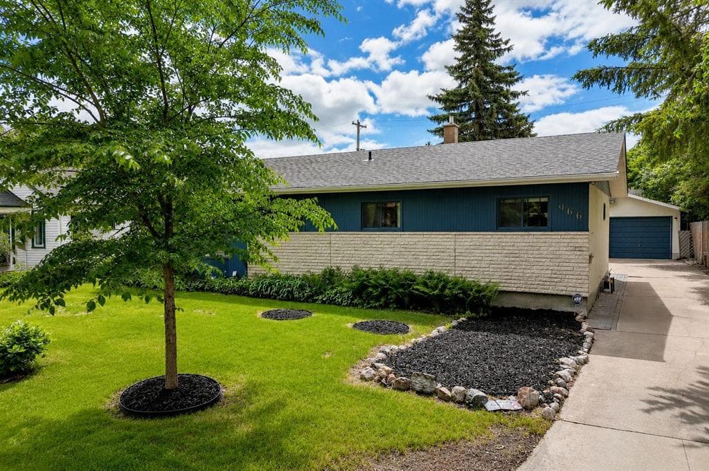 966 Nesbitt Bay , Winnipeg R3T 1W7