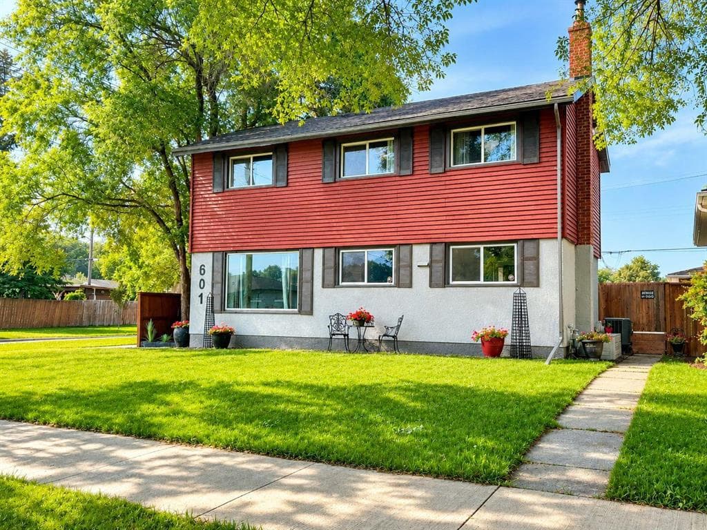 601 Dunrobin Ave — photo 1